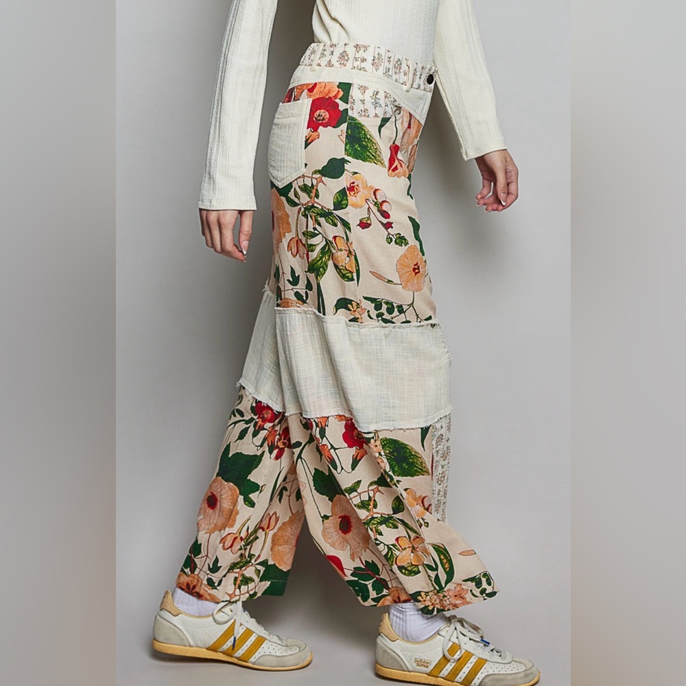 NWT POL Floral Patchwork Wide Leg Boho Pants - S M L - New with Tags - Picture 4 of 6